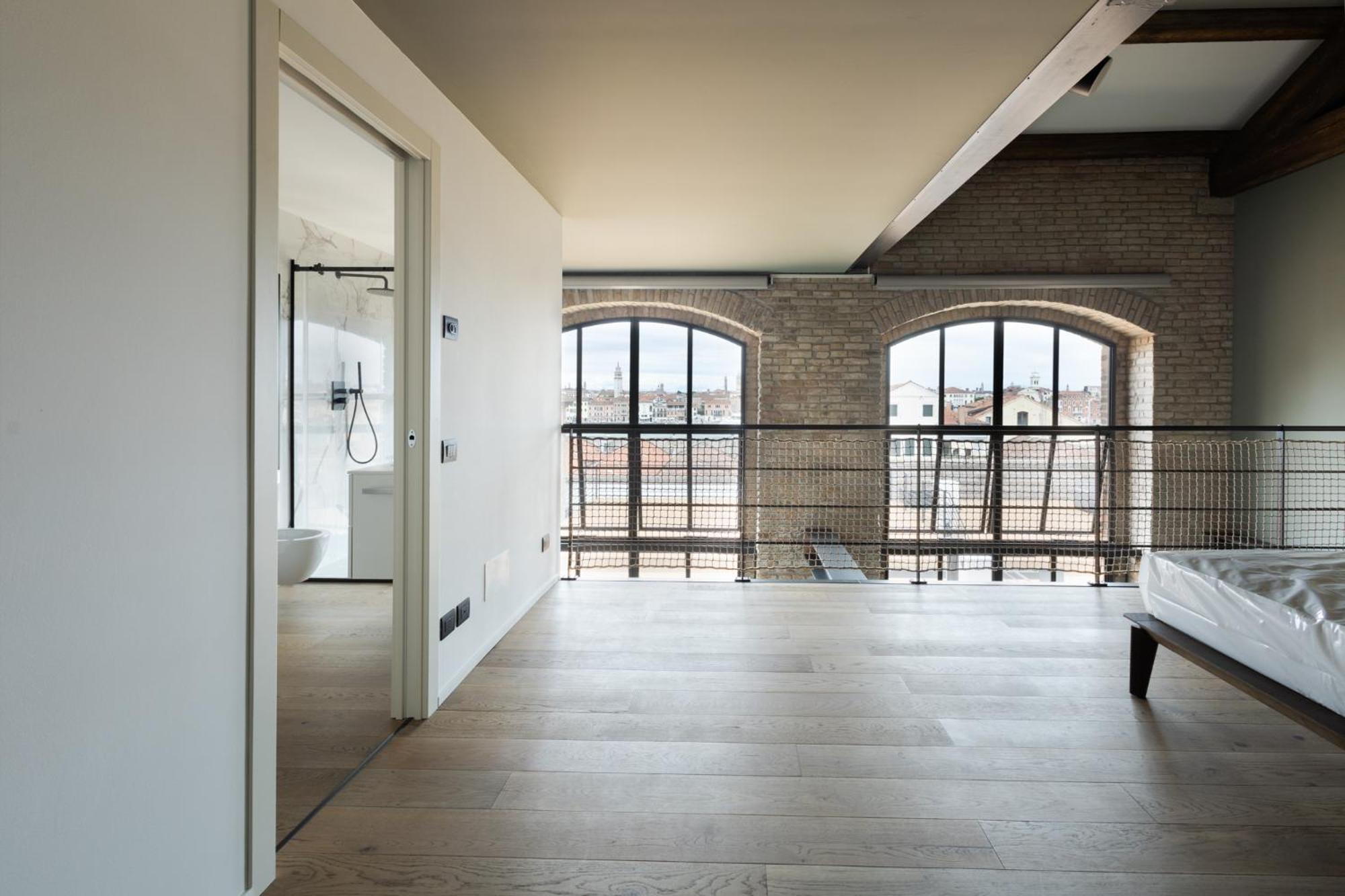Penthouse - Loft With Canal View Apartament